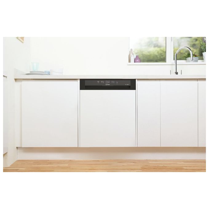 Indesit I3BL634B Lavastoviglie da Incasso a Scomparsa Parziale 14 coperti Classe D 44 dB Touch Display (82x60x55 cm) colore Nero