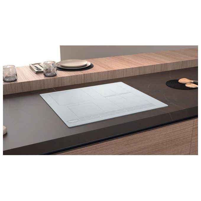 Hotpoint, Piano Cottura a Induzione HB 8460B NE-W, 59 cm, Bianco, 4 Zone, Comandi Touch