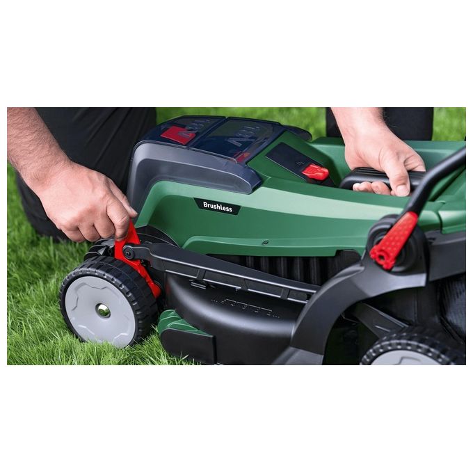 Bosch 06008B9E00 UniversalRotak Tagliaerba a spinta Batteria 2x18V 37 cm 550 m² colore Nero Verde