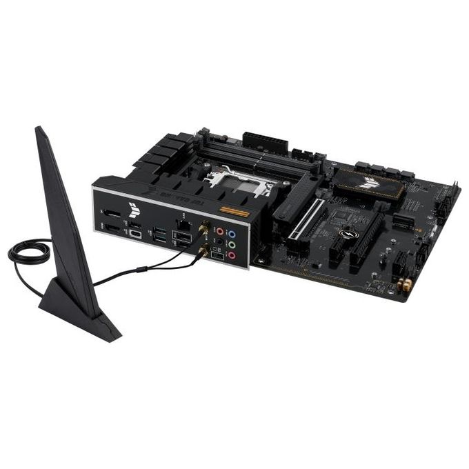Asus 90MB1FR0-M0EAY0 TUF GAMING A620-PRO WIFI Scheda Madre ATX Socket AM5 DDR5 Wi-Fi 6 Bluetooth 5.3 2.5Gb Ethernet PCIe 4.0 2x M.2 USB 3.2 Gen 2