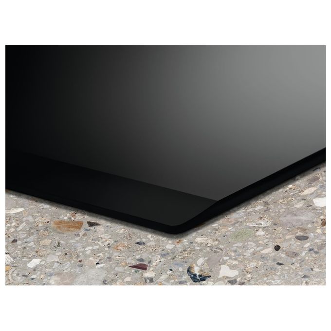 Electrolux EIL83443 Serie 600 Piano cottura a induzione 80 cm 4 zone Bridge Hob2Hood Slider Touch colore Nero