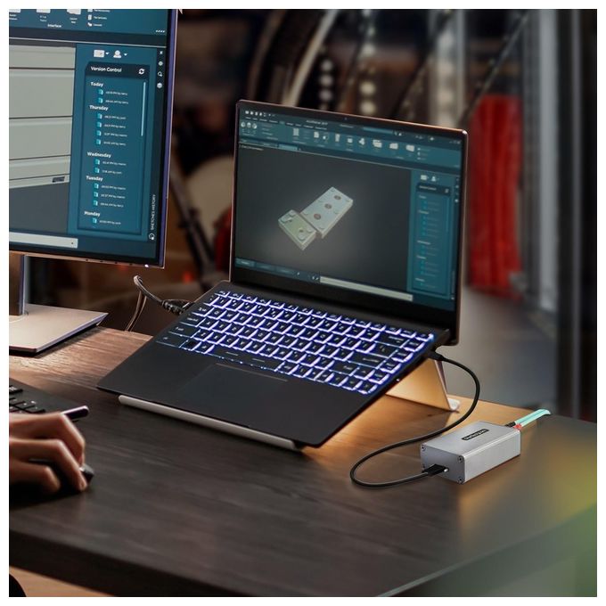 StarTech.com F35023-USB-EXTENDER Extender USB 3.0 a 2 Porte su Fibra Multimodale OM3 LC LC Hub 2x USB A 5Gbps Distanza fino a 350m Materiale Alluminio colore Nero