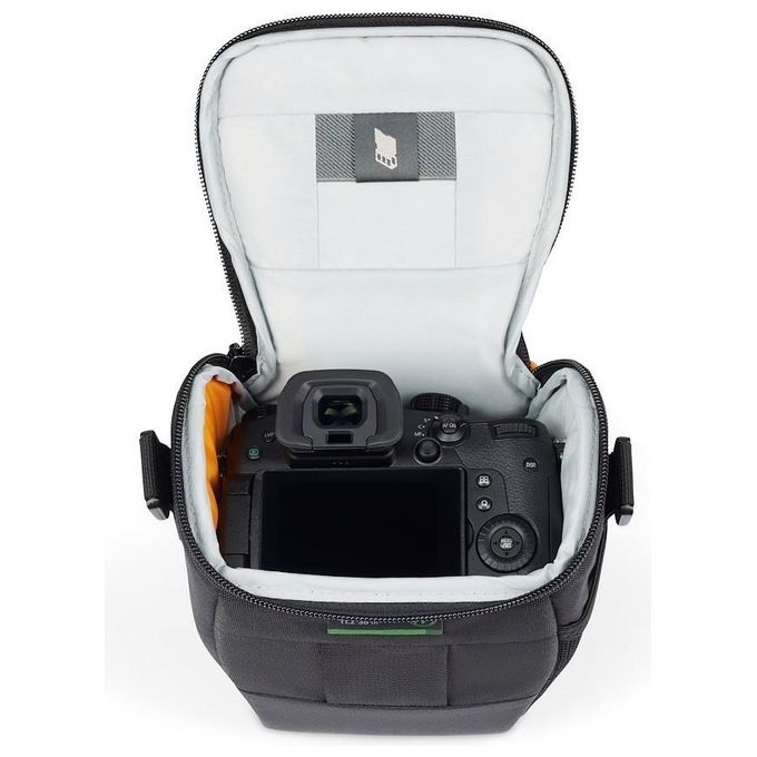 Lowepro LP37454-PWW Adventura TLZ 30 III Borsa a Tracolla per Fotocamera Mirrorless Compatibile Sony Alpha 7 e Canon RP Materiale Riciclato 85% colore Nero