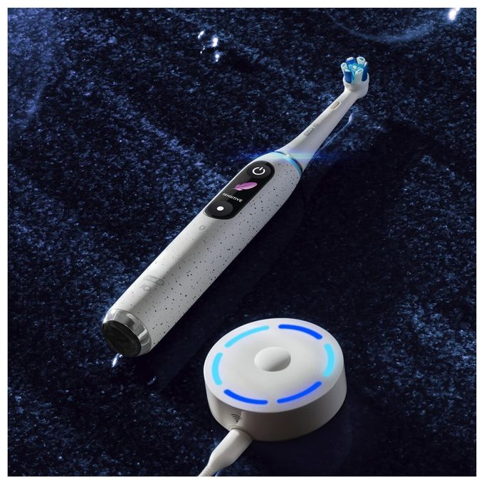 Oral-B 4210201435457 iO Series 10 Spazzolino elettrico con tecnologia iO 7 modalita' display OLED ricarica rapida custodia da viaggio inclusa colore Bianco