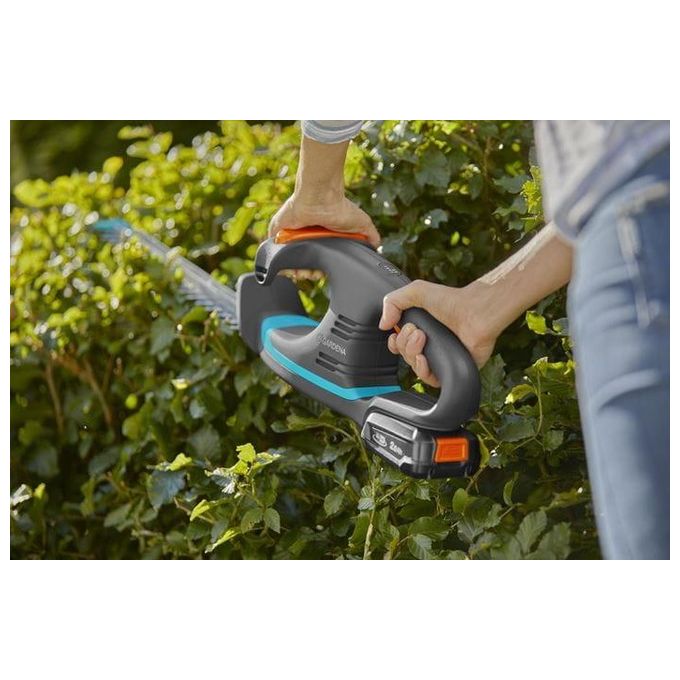 Gardena 14733-55 EasyCut Tagliasiepi a Batteria 40 cm 18V P4A Lama singola 1,95 Kg colore Nero Verde