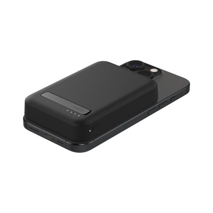 Belkin BPD007BTBK BoostCharge Pro Power Bank Magnetica 8000 mAh Ricarica Wireless fino a 15 W con Kickstand 2 Dispositivi Simultanei colore Nero