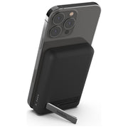 Belkin BPD004 Boost Charge Power Bank Magnetica 5000 mAh con Supporto Integrato e Ricarica Pass-Through USB-C 10 W colore Nero
