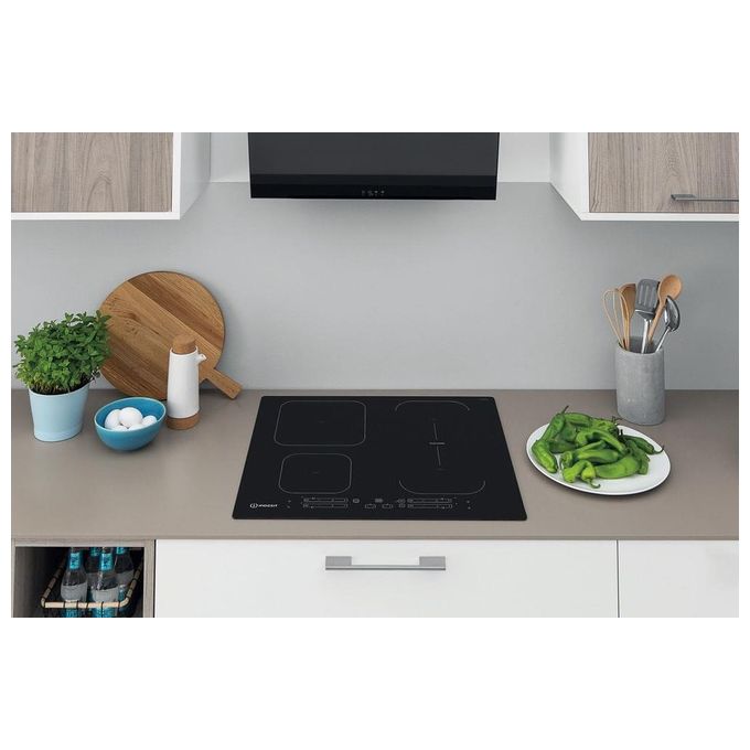 Indesit IB65B60NE Piano cottura a induzione 60 cm 4 zone DualZone PushandGo colore Nero