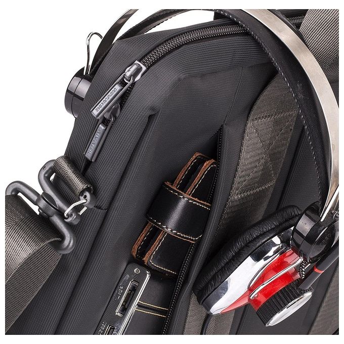Rivacase 8830 Borsa Porta Notebook Slim 15,6'' Nero