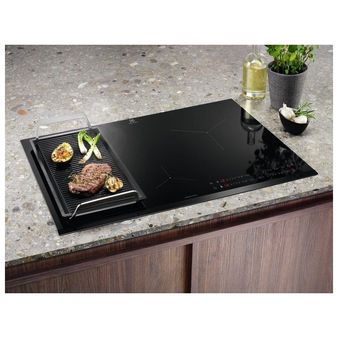 Electrolux EIL83443 Serie 600 Piano cottura a induzione 80 cm 4 zone Bridge Hob2Hood Slider Touch colore Nero