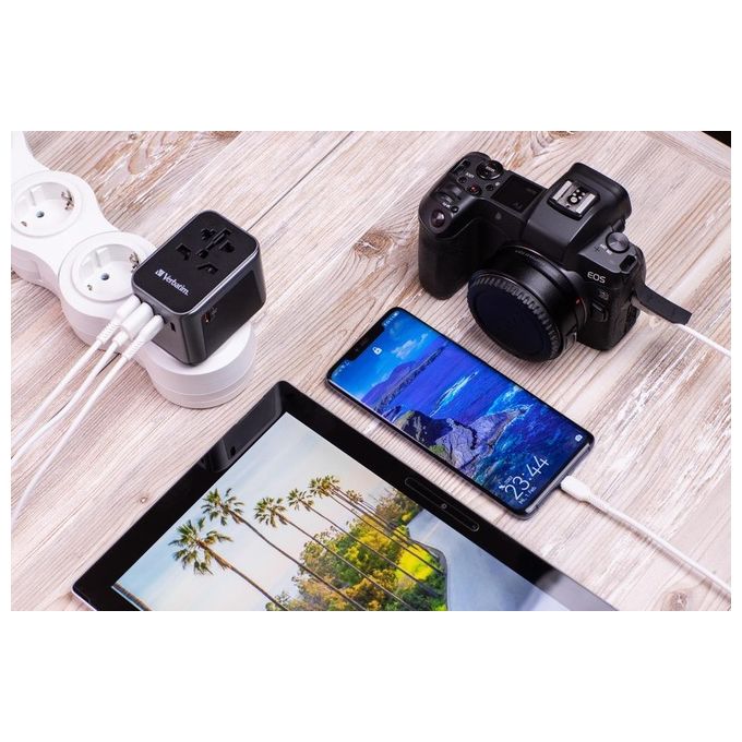 Verbatim Univesal Travel Adapter UTA-03 USB-C 30W 2xUSB-C 2xUSB-A