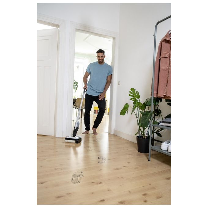 Kärcher 1.056-200.0 FC 2-4 Lavapavimenti Cordless Batteria 4V 2,5 Ah autonomia 20 min doppio serbatoio 70 m² colore Nero