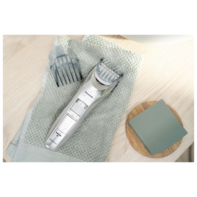 Panasonic ER-GC71-S503 Tagliacapelli Regolabarba Lavabile Taglio 1-20 mm 39 step Pettine 0,5 mm Ricarica 8 ore Autonomia 40 minuti Silver