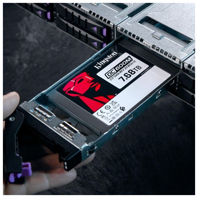 Kingston SEDC600M-7680G DC600M SSD Enterprise SATA III 2.5'' 7680 GB Mixed Use 560 MB-s Hot Plug PLP