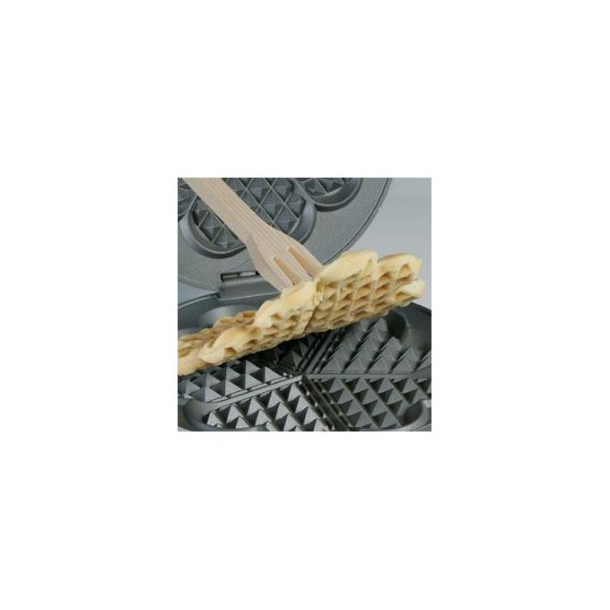 Cloer 1629 Piastra per Waffle 5 Waffle Forma Cuore Rivestimento Antiaderente Regolazione Doratura 930 W colore Nero Metallico