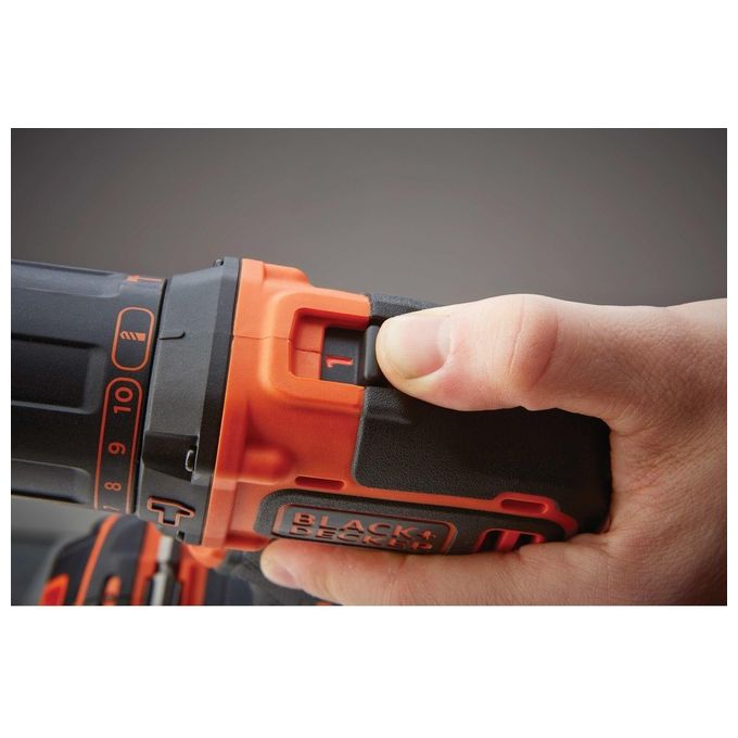 Black+Decker Trapano-Avvitatore a Percussione con Doppia Batteria 18V Litio 1.5Ah in Valigetta