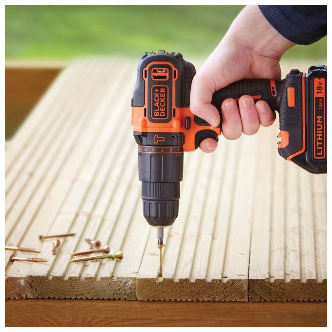 Black+Decker Trapano-Avvitatore a Percussione 18V Litio 1.5Ah in Valigetta