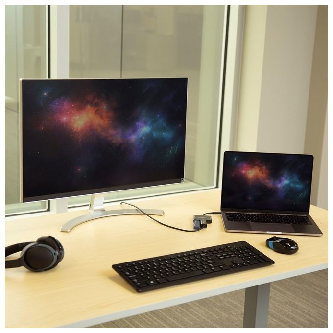 Adattatore multifunzione USB-C a HDMI 4K con fornitura di alimentazione e porta USB-A