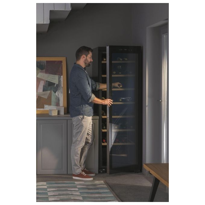 Haier HWS188GAE Cantinetta Vino 188 Bottiglie 385 L 185 cm Classe G 38 dB Zona Unica Ripiani Legno Vetro Anti UV colore Nero