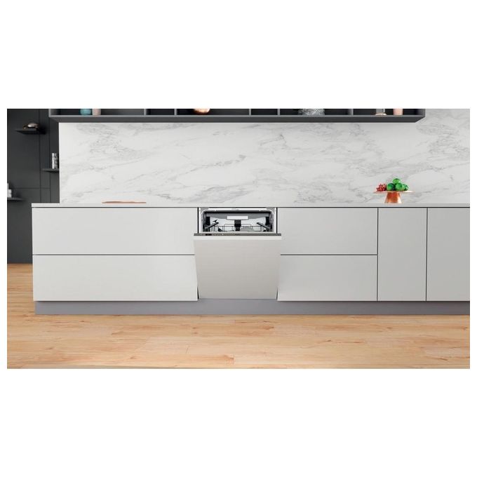 Whirlpool WIS 7030 PEF Lavastoviglie da Incasso 14 coperti Classe D 43 dB 11 Programmi (82x60x55 cm) colore Acciaio Inox