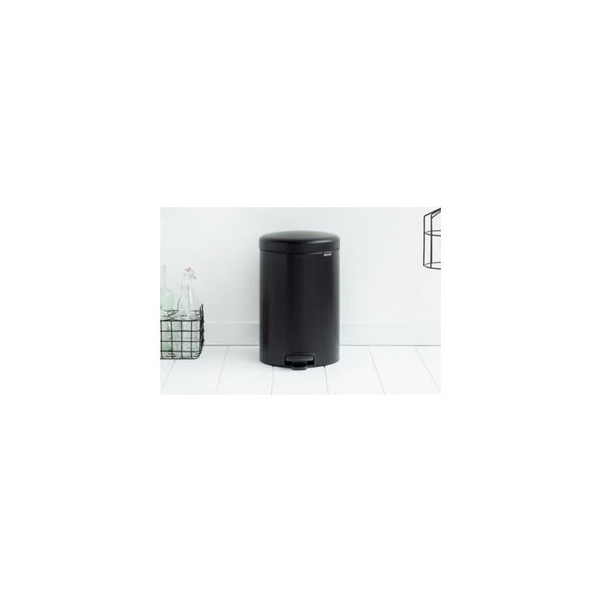 Brabantia 114106 NewIcon Pattumiera a Pedale 20 L Chiusura Ammortizzata Base Antiscivolo Acciaio Matt Black