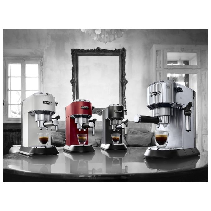 DeLonghi Dedica Style EC685.BK, Macchina Espresso Manuale, Nero-Cromo, 1.1L
