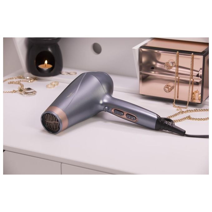 Remington AC8820 Keratin Protect Asciugacapelli 2200W Motore AC Ionico Ceramica 2 Velocita' 3 Temperature Diffusore e Concentratore colore Argento