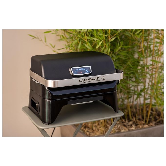 Campingaz 2177560 Attitude 2GO Electric Barbecue da Tavolo Elettrico 2200W griglia 1200cm² coperchio termometro colore Nero