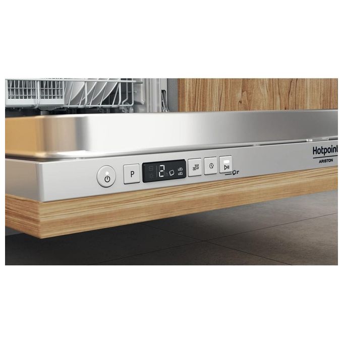 Hotpoint HI 5030 W Lavastoviglie da incasso 14 coperti Classe D 43 dB Motore Inverter AquaStop (82x60x56 cm) colore Argento