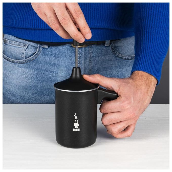 Bialetti Tutto Crema Schiumalatte da 3 Tazze con Colino Doppio per una Schiuma Robusta 0,5Lt Nero