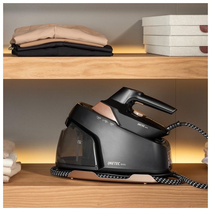 Imetec 9034 Evos Ferro da Stiro con Caldaia Tecnologia Flash Steam Pressione 7 bar Colpo di Vapore 500 g-min 2400 W Piastra Infinity Glide colore Nero e Rose Gold