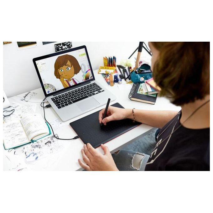 Wacom OneByWacom Medium Tavoletta Grafica con Penna