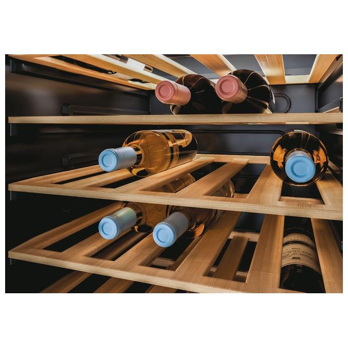 Candy CWC 150 MHF DiVino Cantinetta Vino 41 Bottiglie 6 Ripiani Classe G Libera Installazione colore Nero
