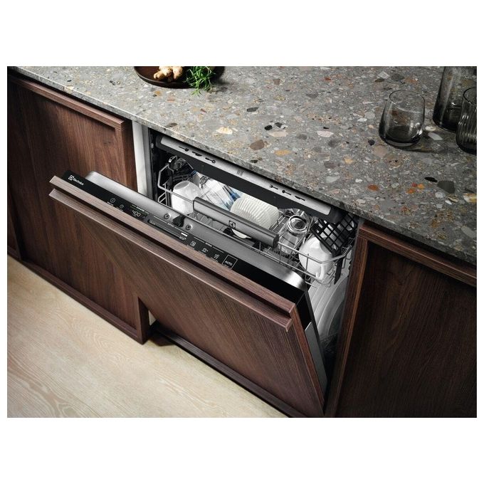Electrolux KECB7310L Serie 900 Lavastoviglie da Incasso 14 coperti Classe D 44 dB AirDry ComfortLift Motore Inverter (82x60x55 cm) colore Nero