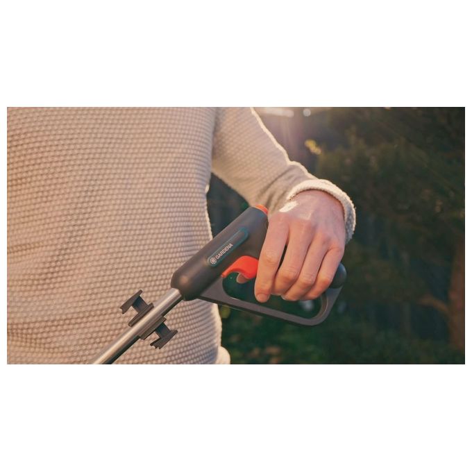 Gardena 11700-20 Pinza da Giardino Ergonomica 4 in 1 Multifunzione Afferrare Infilzare Rastrellare Raschiare Acciaio Inox 70% Plastica Riciclata