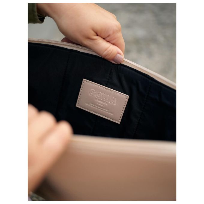 Golla Custodia Notebook 601664 Sleeve Cream per protezione elegante e sicura di laptop fino a 15.6 pollici