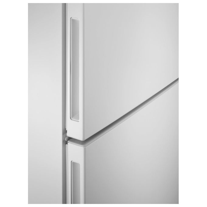 Electrolux LNT5ME32W1 Serie 600 Frigorifero Combinato 330 L 186 cm Classe E 38 dB TwinTech Total No Frost colore Bianco