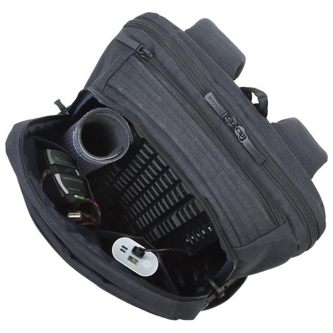 Rivacase 8365 BISCAYNE Zaino per Laptop fino a 17.3'' in Poliestere Nero con Scomparto Imbottito e Porta USB Laterale colore Nero