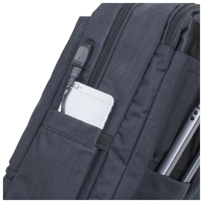 Rivacase 8365 BISCAYNE Zaino per Laptop fino a 17.3'' in Poliestere Nero con Scomparto Imbottito e Porta USB Laterale colore Nero