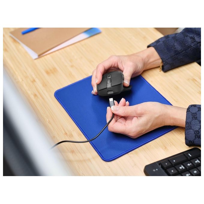 Trust 24820 Ozaa+ Mouse Wireless Multi-Dispositivo 6 Pulsanti Silenzioso 2 Rotelle Scorrimento Bluetooth 2.4GHz USB Type-C 60% Plastica Riciclata colore Nero