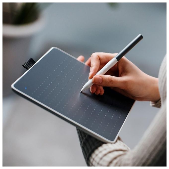 Wacom CTC4110WLW1B One S Tavoletta Grafica Small USB Bluetooth 4096 livelli di pressione 152x95 mm colore Grigio Bianco