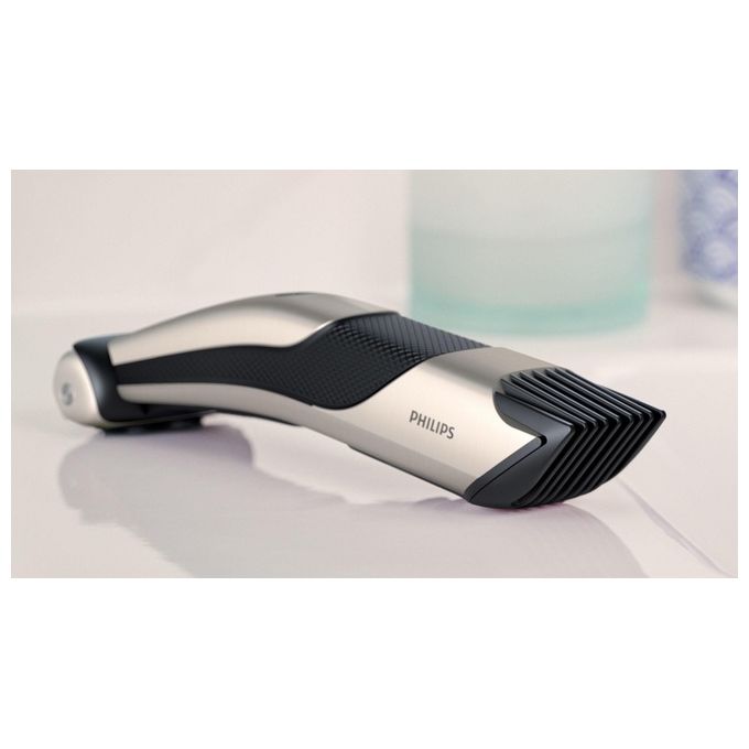 Philips BG7025-15 Bodygroom 7000 Depilatore Corpo da Uomo Wet and Dry Testina 4D Autonomia 80 min Nero
