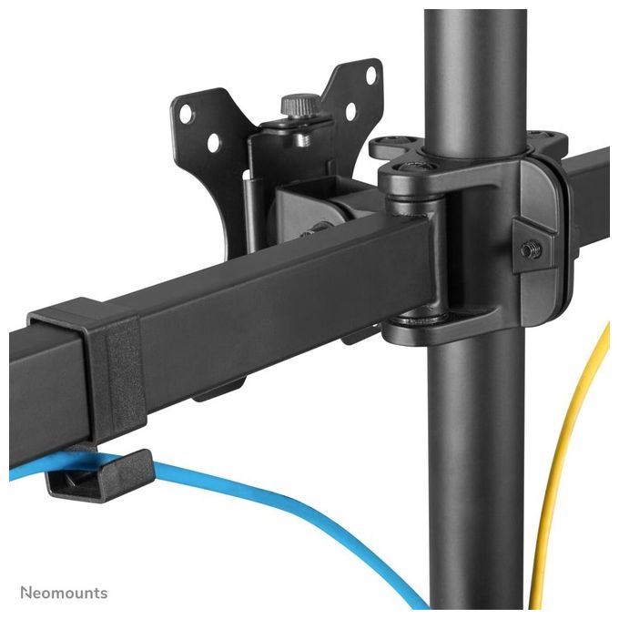 NewStar Triple Desk Mount Montaggio a Scrivania per 3 Schermi Lcd Dimensione Schermo 10''-27'' Nero
