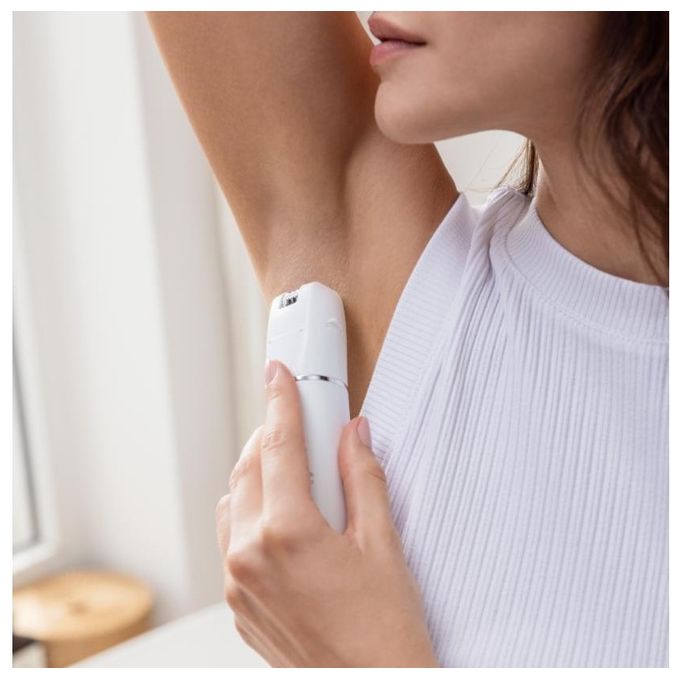 Panasonic ES-EY30-V503 Epilatore 60 pinzette WetandDry 3 velocita' testina flessibile 90° autonomia 30 min colore Bianco Lilla