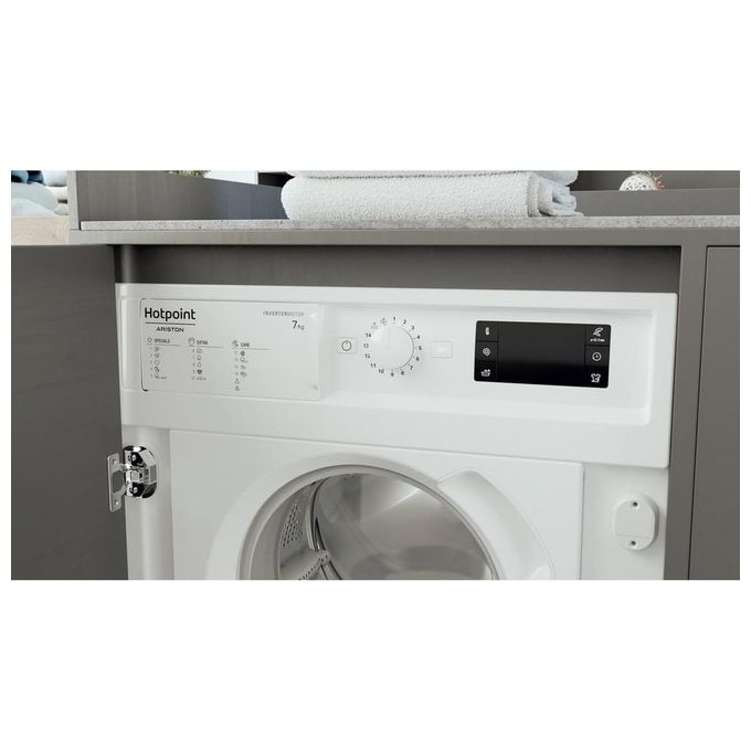 Hotpoint BI WMHG 71483 EU N Lavatrice Carica Frontale da Incasso Partenza Differata Classe energetica D (A+++) Capacita' di carico 7 Kg Centrifuga 1400 Giri-min Motore Inverter Woolmark Green