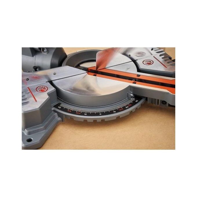 Black+Decker BES701-QS Troncatrice Radiale 1500 W lama 216 mm taglio 220x70 mm Line Shadow
