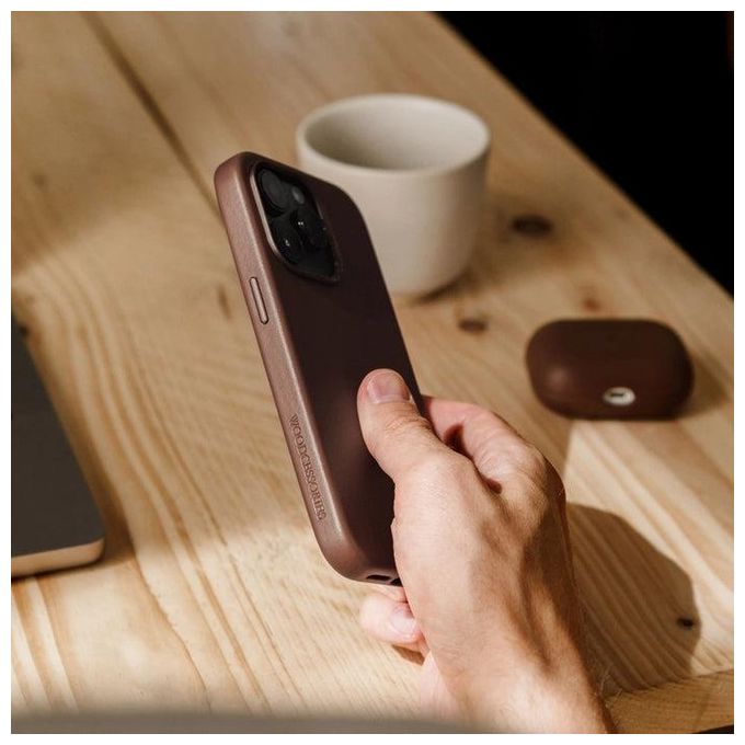 Woodcessories Bio Leather Case MagSafe per iPhone 15 Plus Marrone