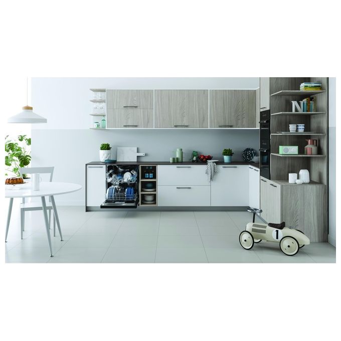 Indesit I3BL634B Lavastoviglie da Incasso a Scomparsa Parziale 14 coperti Classe D 44 dB Touch Display (82x60x55 cm) colore Nero