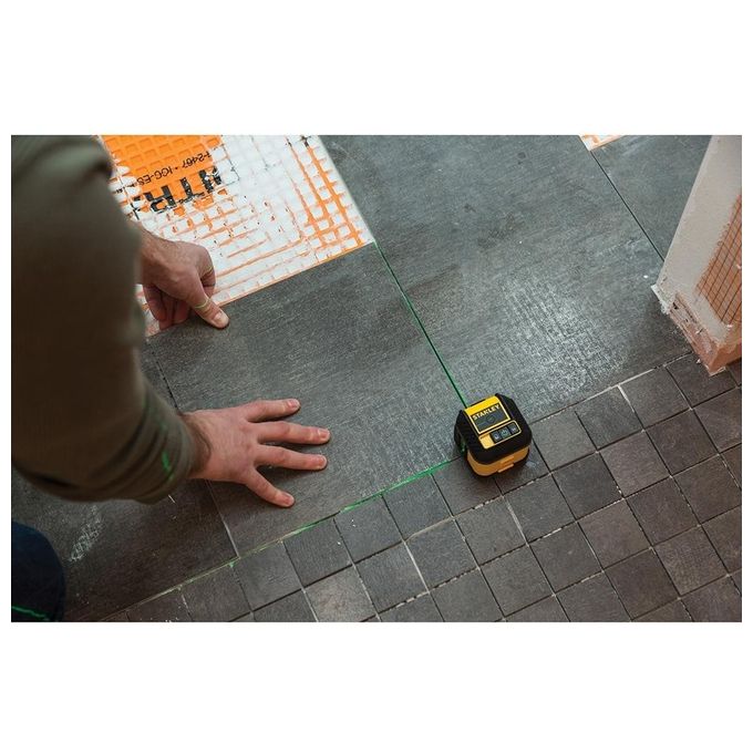 STANLEY STHT77592-1 Livella Laser Autolivellante con Raggio Verde 3 Linee 16 Metri Precisione 5mm a 10m Attacco 1-4'' colore Verde