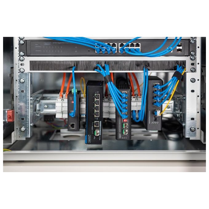 DIGITUS DN-19-DIN-4U Supporto per guida DIN 4U regolabile in profondita' e altezza con guida DIN inclusa colore Argento